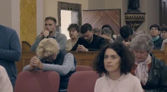 Modlia sa, hrajú človeče a myslia len na jediné. Je tu vyvrcholenie dokumentu Do neba a do pekla