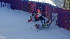 Beh na lyžiach - hromadný pád: Zrazila sa polovica finalistov