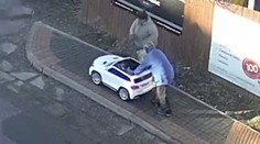 VIDEO: Kuriózna krádež pod Tatrami. Bezdomovci si za autíčko s hodnotou 500 eur vypýtali smiešnu sumu