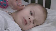 Matúško sa narodil s genetickým ochorením. To mu nedovolí chodiť ani sedieť