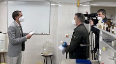 Koniec odpadu z rúšok? V Česku vyvinuli ochranné pomôcky rozložiteľné v prírode