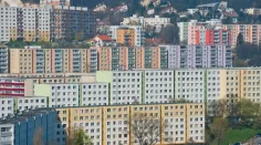 Jedna z najväčších bánk opäť mení sadzby pri hypotékach. Obľúbená fixácia sa už blíži k dvom percentám