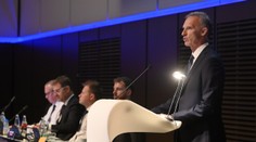 Legendárny český hokejista Dominik Hašek navštívil Charkov, aby podporil Ukrajincov