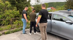Tehotnú partnerku nútil žobrať a poskytovať sexuálne služby. Muža zo Zvolena obvinili z obchodovania s ľuďmi