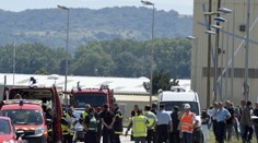 Páchateľ útoku vo Francúzsku si urobil selfie s odrezanou hlavou