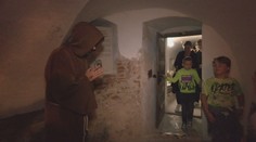 Michalovský kaštieľ ovládli duchovia. Festival návštevníkom ponúkol aj historické predstavenia