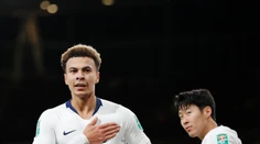 Tottenham a Chelsea postúpili do semifinále anglického Ligového pohára