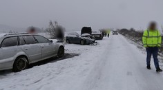 Zasnežené ráno narobilo vodičom problémy, zlá je situácia v Košickom kraji