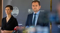 Igor Matovič chce, aby po návrate do škôl nosili žiaci rúška aj v triedach