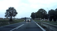 Takto sa na žiaka v autoškole vyrútil nákladiak