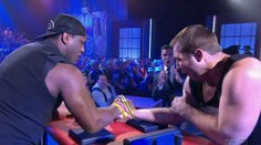 „Chlapci“ sa chceli pretláčať. Ruku mu zlomil ako špáradlo