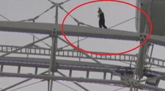 Povrazolezec balansoval na obrovskom ruskom kole