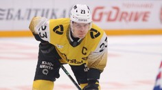 Politiku do športu neťahá. Slovák má v KHL životnú formu, nebráni sa odpovediam na nepríjemné otázky