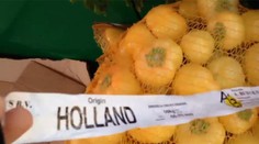 Myslíte si, že na trhu kupujete domácu zeleninu? Tieto zábery vás vyvedú z omylu