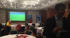 U Ftáčnika a Nesrovnala je pokoj, hostia pozerajú futbal