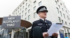 Polícia urobila vo vyšetrovaní bombového útoku v Manchestri "nesmierny" pokrok