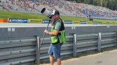 VIDEO: Najskôr mu bolo do plaču, no všetko sa sám naučil. Slovensko má nenápadného zástupcu priamo v kolorite Moto GP