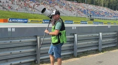 VIDEO: Najskôr mu bolo do plaču, no všetko sa sám naučil. Slovensko má nenápadného zástupcu priamo v kolorite Moto GP