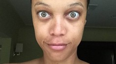 Modelke odvaha nechýba. Bez mejkapu a s hrozivou grimasou