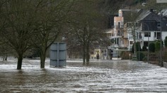 Silné dažde potrápili strednú Európu: Výpadky elektriny v Rakúsku a záplavy v Nemecku