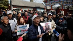 Trosky strateného lietadla letu MH370 chcú nájsť do júla