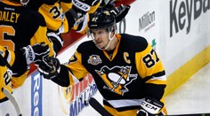 VIDEO: Crosbyho delí jediný bod od tisícky, opäť dal o sebe vedieť nováčik Laine