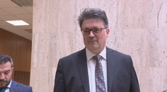 Minister školstva Horecký kandiduje v komunálnych voľbách. Ak uspeje, bude si musieť vybrať funkciu