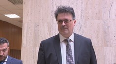 Minister školstva Horecký kandiduje v komunálnych voľbách. Ak uspeje, bude si musieť vybrať funkciu