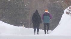 Na Slovensko sa vrátila zima a vietor. Pre tri okresy platí výstraha pred orkánom