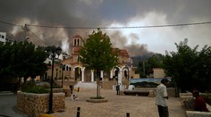 Prírodné požiare si vyžiadali obete v Taliansku i Grécku