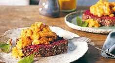 Dúhová kurkumová praženica