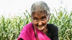 Najstaršia YouTuberka na svete je senzáciou internetu. Má 106 rokov