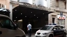 Maskovaný muž strieľal na dvoch ľudí pred hotelom v Barcelone