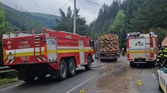 Vážna zrážka na Čertovici. Horský priechod uzavreli v oboch smeroch