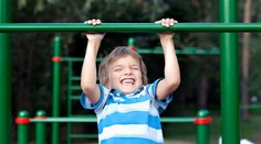 Všetko s mierou platí aj pri športe! Pozor, aby ste deti nepretrénovali