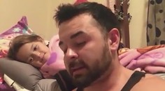 Úžasný dôkaz lásky! Aj keď sa zajakáva, na rozprávku dcére vždy nazbiera odvahu