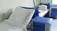 Tri dni si myslela, že jej syn zomrel. Potom zistila, že nemocnica urobila chybu