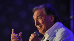 Karel Gott opäť v nemocnici. Škaredý pád!