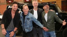 Spevák z Luneticu sa oženil. Počkajte, keď uvidíte novomanželov