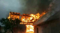 V obci Suchá Hora horia dve humná, požiar hasí takmer 40 hasičov