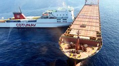 Pri pobreží Korziky sa zrazili dve nákladné lode