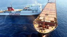 Pri pobreží Korziky sa zrazili dve nákladné lode