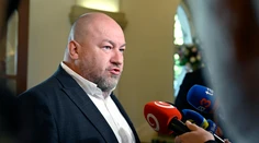 Minister Rudolf Huliak informoval o stretnutí so SFZ. Financie chce posielať priamo klubom