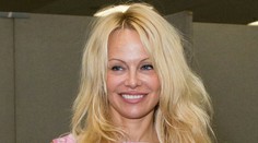 Pamela Anderson bola za dámu. Toto jej pristane