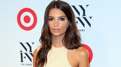 Sexy Emily Ratajkowski. Vďaka obyčajnej veci všetci vedeli, že nemá nohavičky