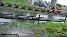 Búrky neutíchajú, práve naopak. Prudké lejaky aj s krúpami čakajte na celom Slovensku