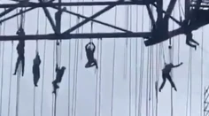 VIDEO: Desivý incident na stavbe. Robotníci zostali po zrútení lešenia visieť 140 metrov nad zemou