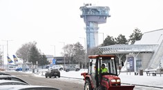 Z Bratislavy do Košíc mali ísť lietadlom. Dostali cestu autobusom