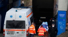 Českí poslanci neschválili predĺženie núdzového stavu, vláda ho znovu vyhlásila