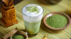 Matcha nie je len trend, obsahuje množstvo zdravotných benefitov. Japonci nestíhajú pokryť svetové objednávky